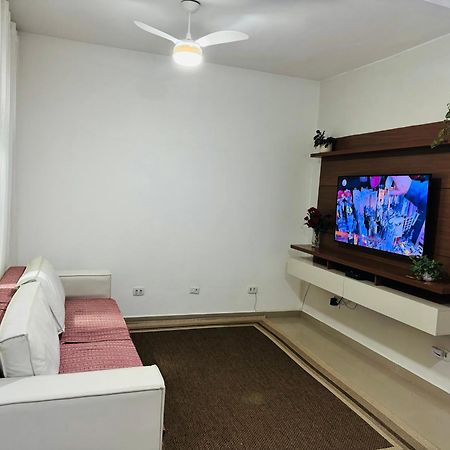 Вилла Casa Compacta Com Piscina Гуаружа Экстерьер фото