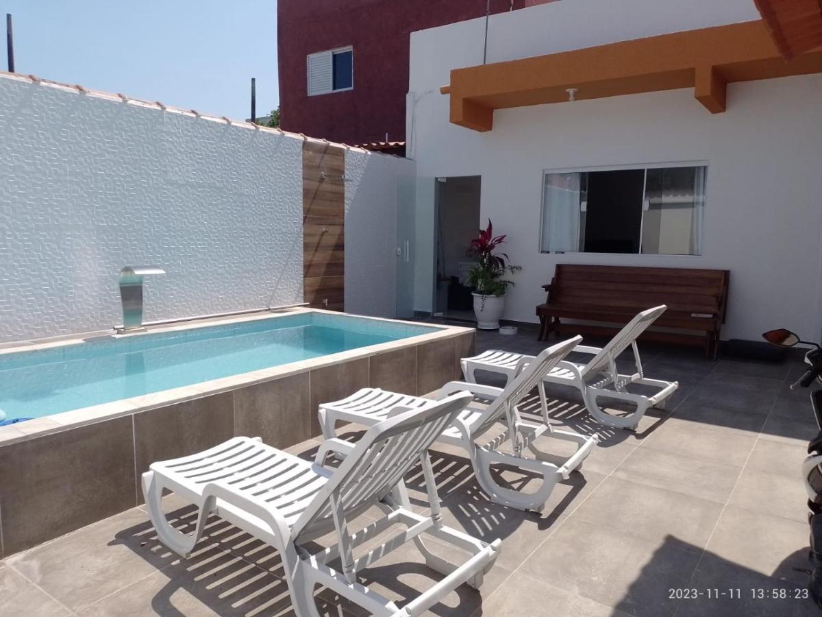 Вилла Casa Compacta Com Piscina Гуаружа Экстерьер фото