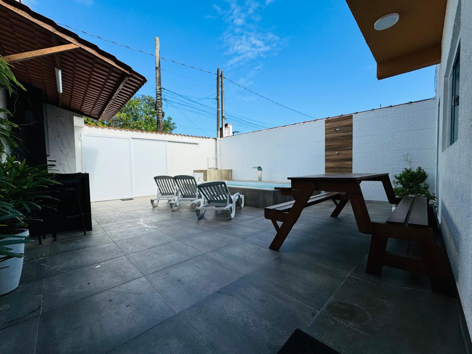 Вилла Casa Compacta Com Piscina Гуаружа Экстерьер фото